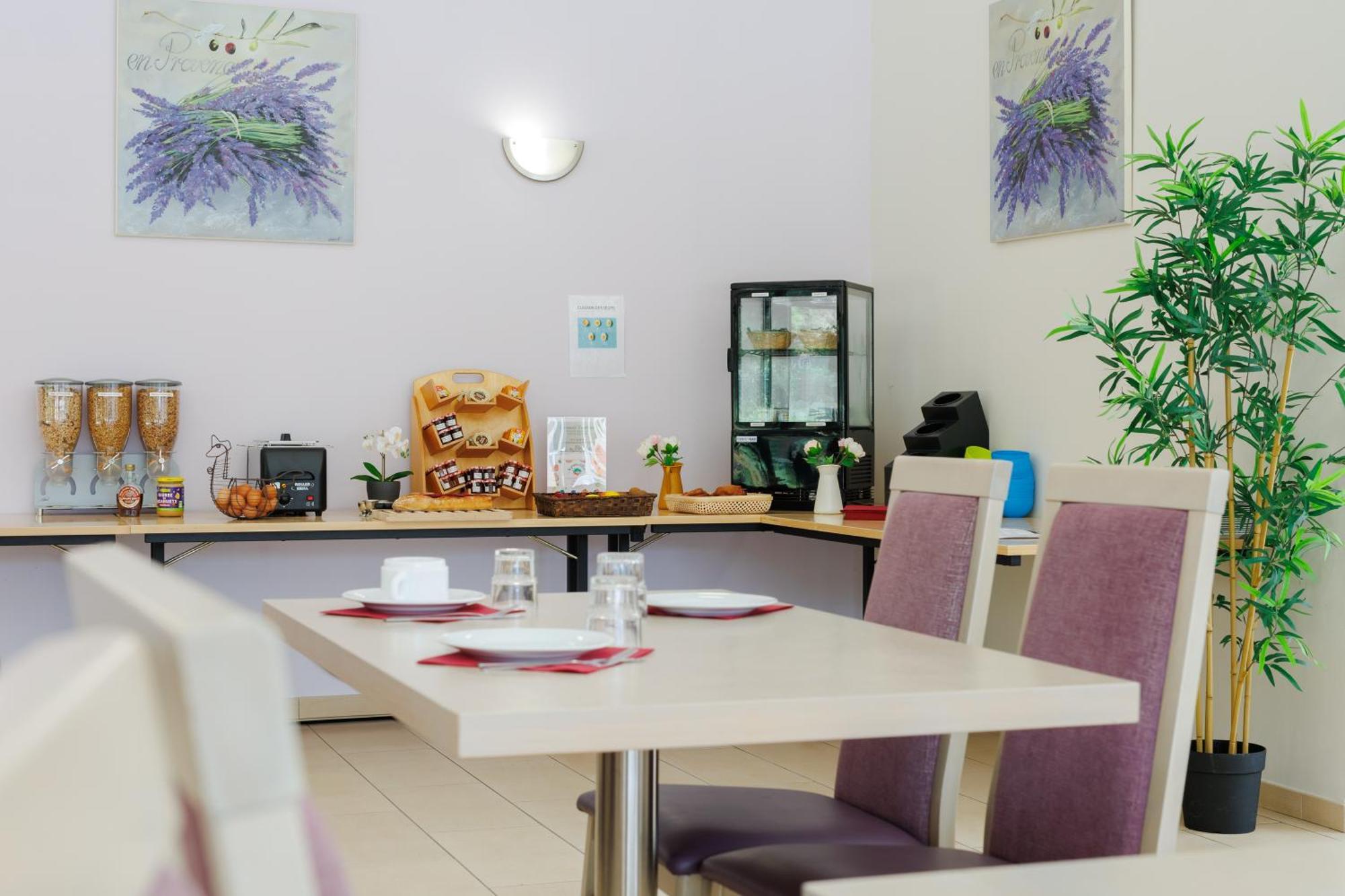 Residhotel Residence Pont Du Gard Remoulins Ngoại thất bức ảnh